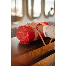 photo mini sac polochon en voile, rouge, porté