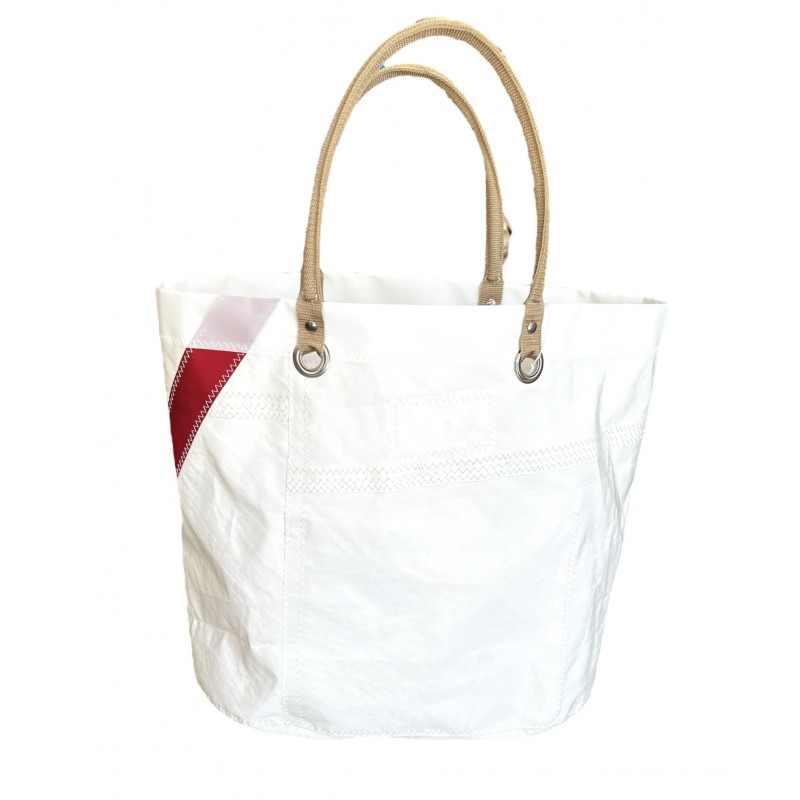 recycled-beach-bag-cowes-recycled-boat-sail-vent-de-voyage