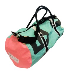 Regate L voile catamaran rose, vert et jaune