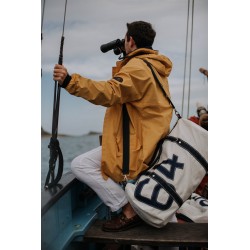 sac polochon grande taille, en voile, blanc avec numéro, porté