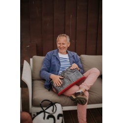 photo housse ordinateur noire et rouge