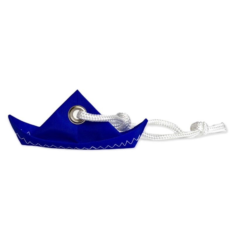 porte-clés en forme de bateau fait en voile, bleu