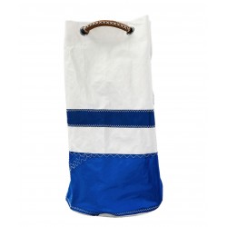 sac à dos de voyage blanc et bleu en voile de face