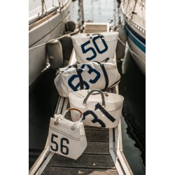 photo de plusieurs sacs en voile avec numéro