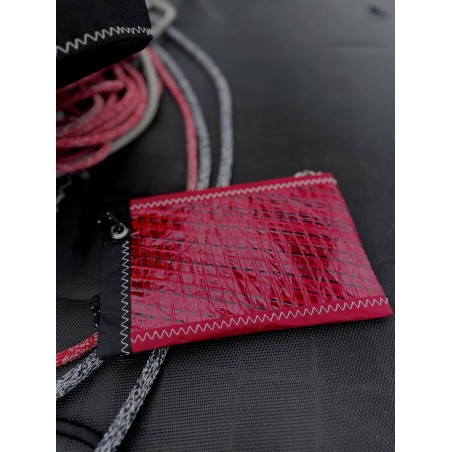 Pochette plate voile kevlar rouge Gilles Lamiré 1